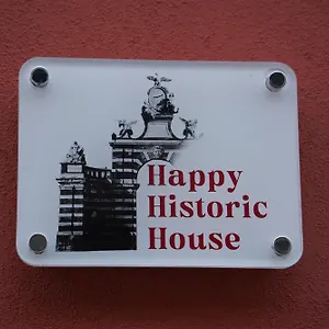 https://apt-happy-historic-house.taorminaitalyhotels.com